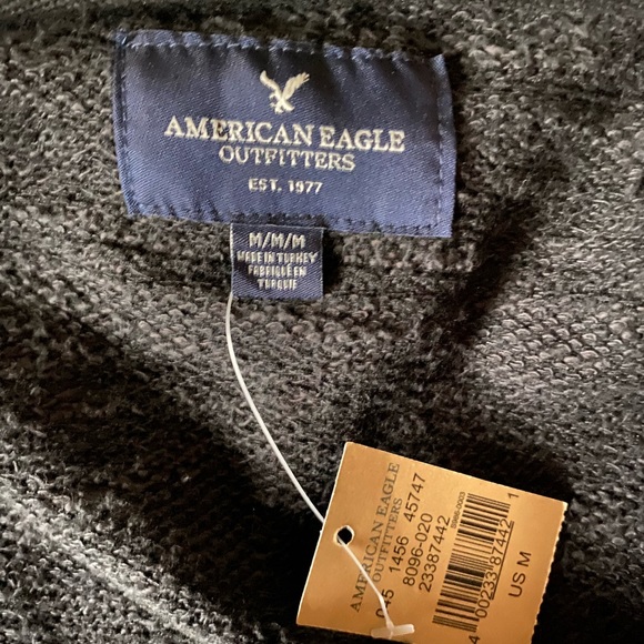 *NWT* AE size medium full zip Aztec print hoodie - Picture 3 of 4